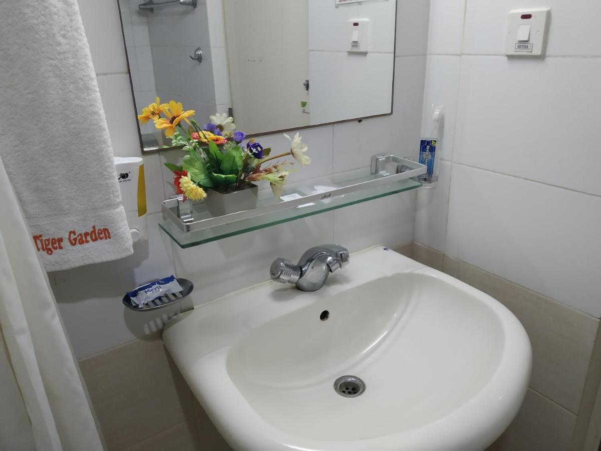 Tiger Garden Int Hotel Khulna Экстерьер фото
